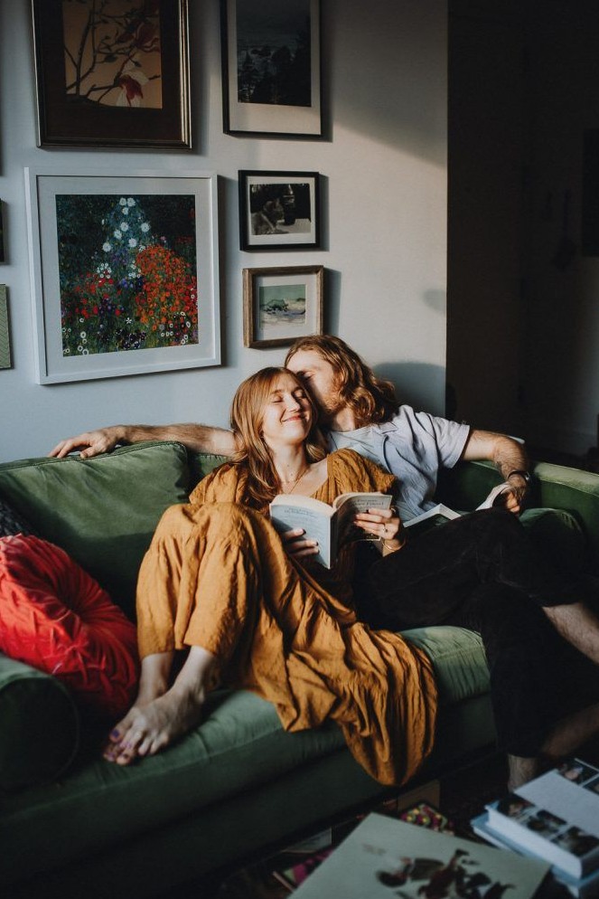 🧭 ✦ Capture Love Where Life Began – Authentic Engagement Vibes at Home 433