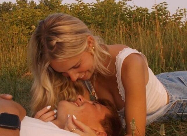 Finding Your Perfect Match In Life’s Quiet Moments • 🍷 🌹 623