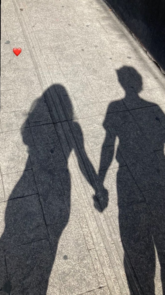 Soul-Linked Hearts: Finding Your Perfect Psychological Match • 📚 📸 381