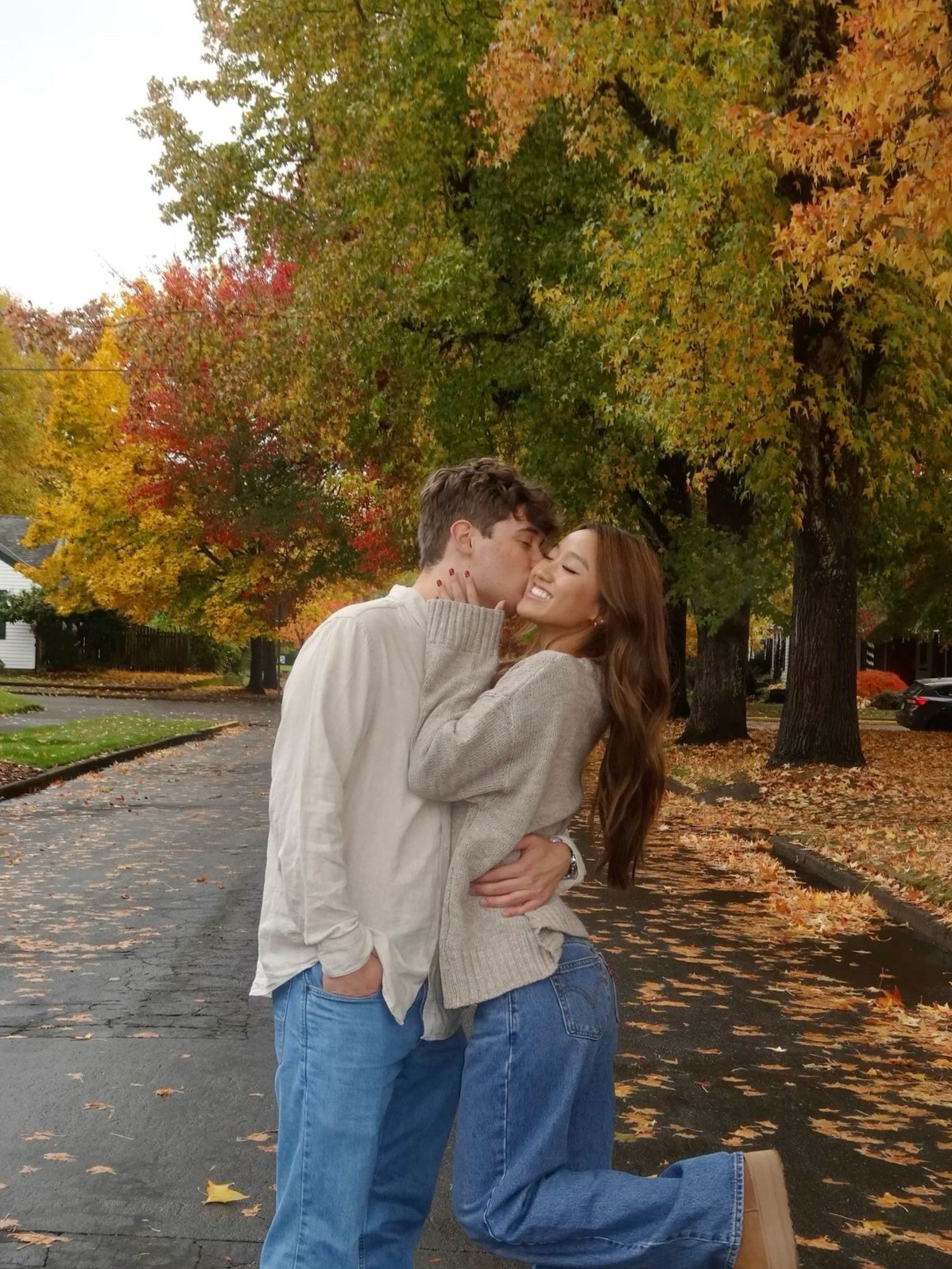 🧘‍♀️ 📝 🧠 Soulful Autumn Moments: Capturing True Connection & Harmony in Love — a 718