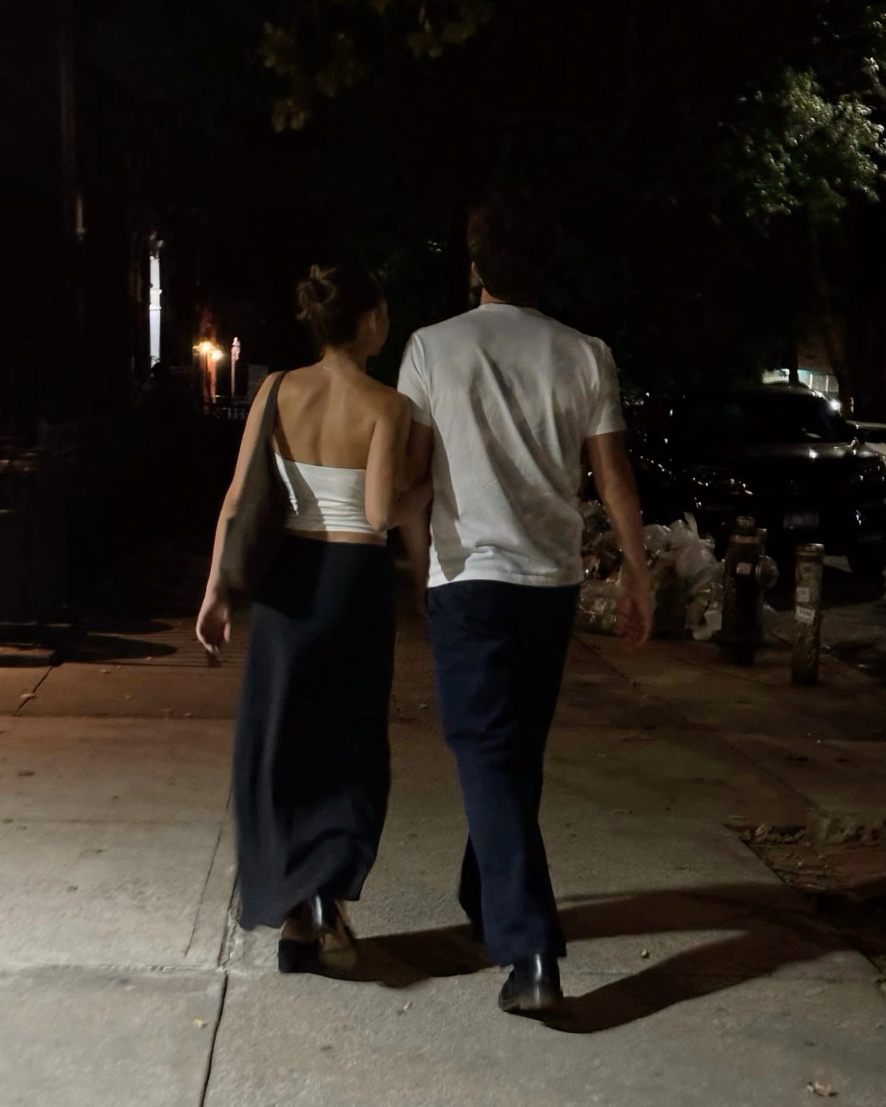 🕸️ 🎭 ⟡ Soulful Evenings: Reading Hearts Through Romantic Routines 815