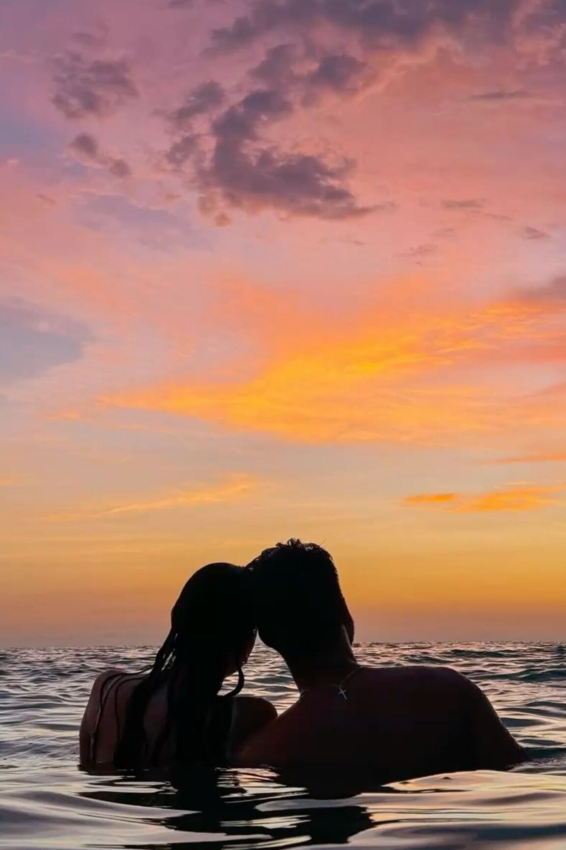 25 Enchanted Summer Dates to Spark Deep Connection 🌙 ✨ 945