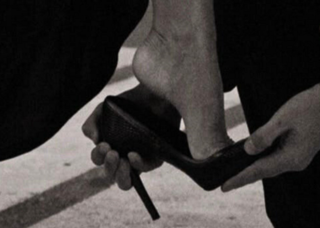 aesthetic mood booster: 📝 Men Adoring Women: Gentlemanly Moments & Timeless Roma 163