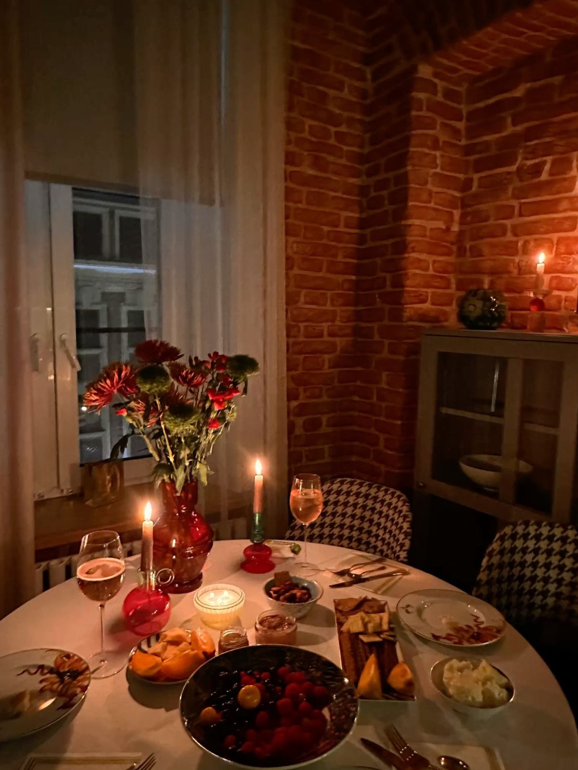 🎻 ✦ Candlelit Nibbles and Heartfelt Evenings 970