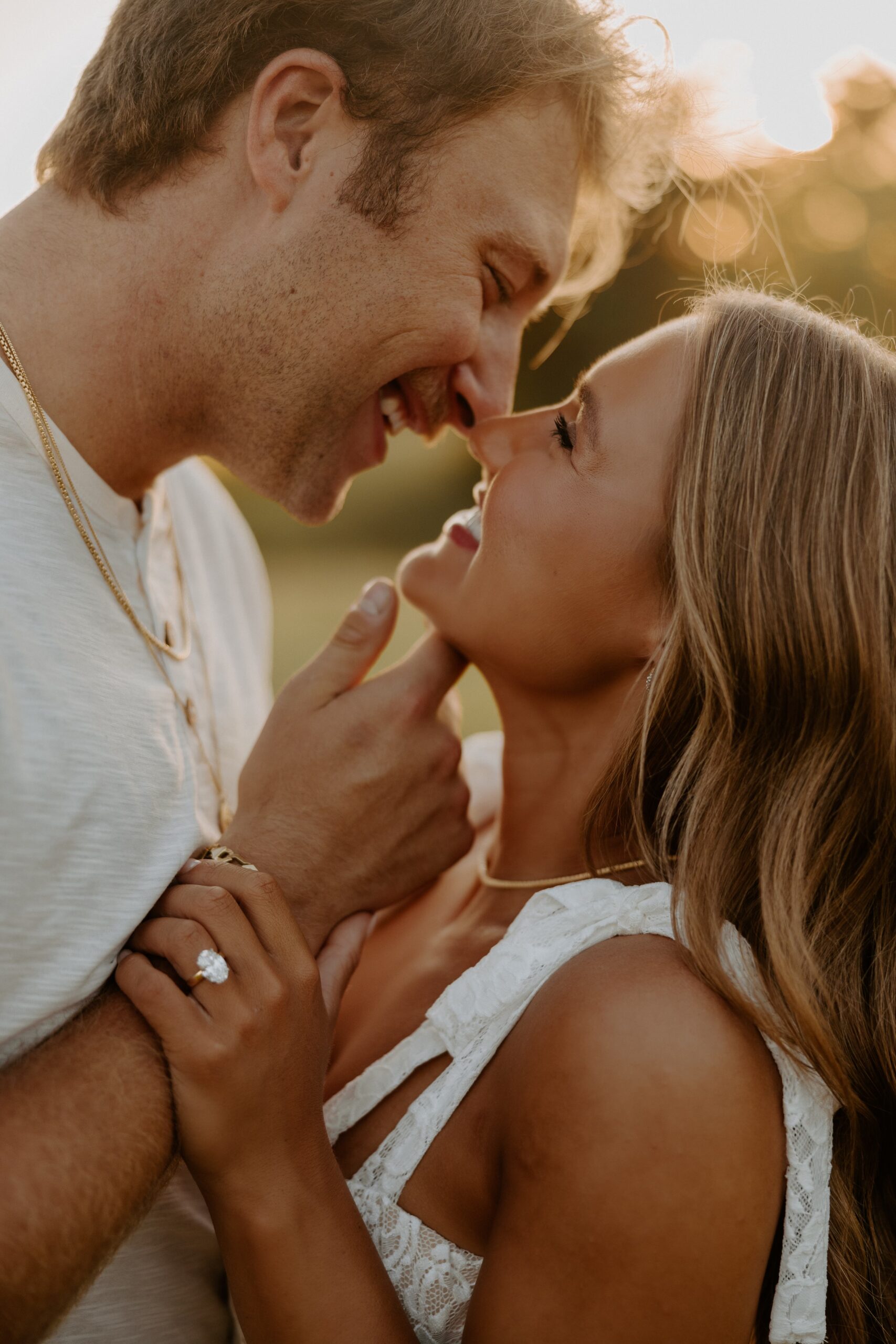 ⚖️ curated connection vibes ✦ Golden Hour Romance: Capturing True Connection in  212