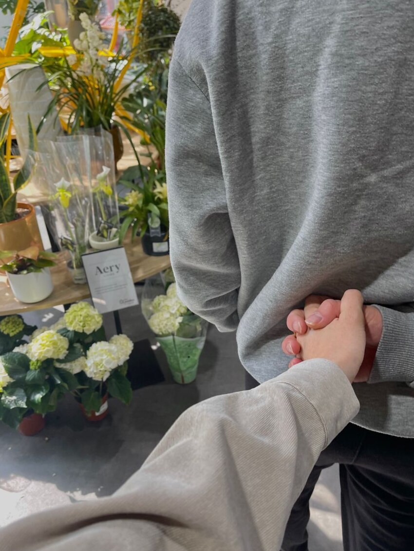 🛋️ Fate-Entwined Hands: Silent Stories of Soul Alignments — aesthetic edit 484