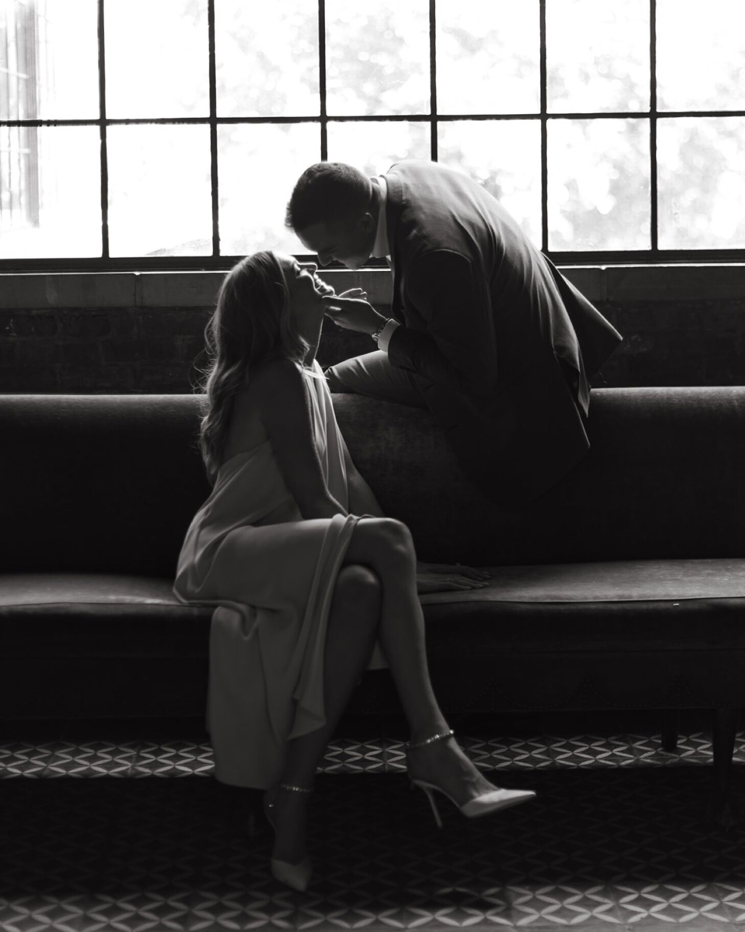 🕯️ 🕯️ 🥂 | Psychological Connection Captured In NYC Engagement Portraits | aesthe 400