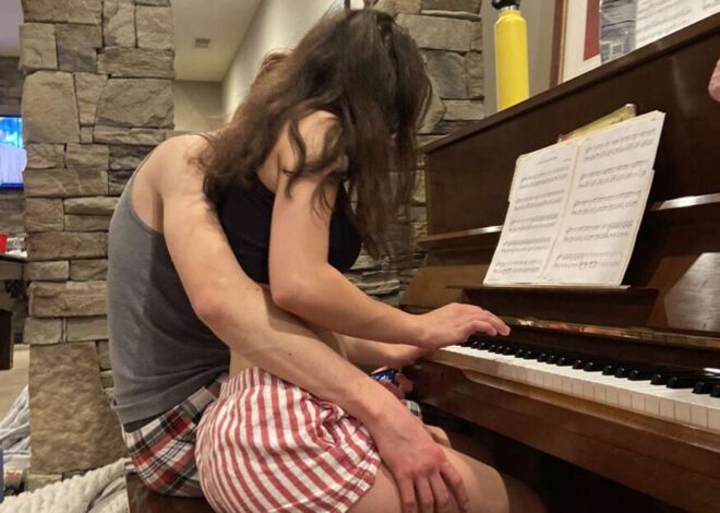 💕 Soulful Harmony: Where Piano Keys Find Their Perfect Match 498