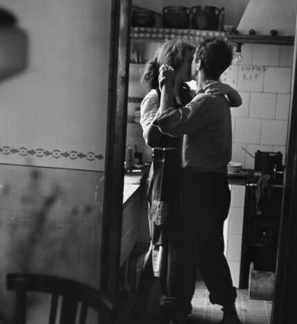 📚 📸 ⟡ Timeless Encounter in Black and White, 1952 Valencia 589