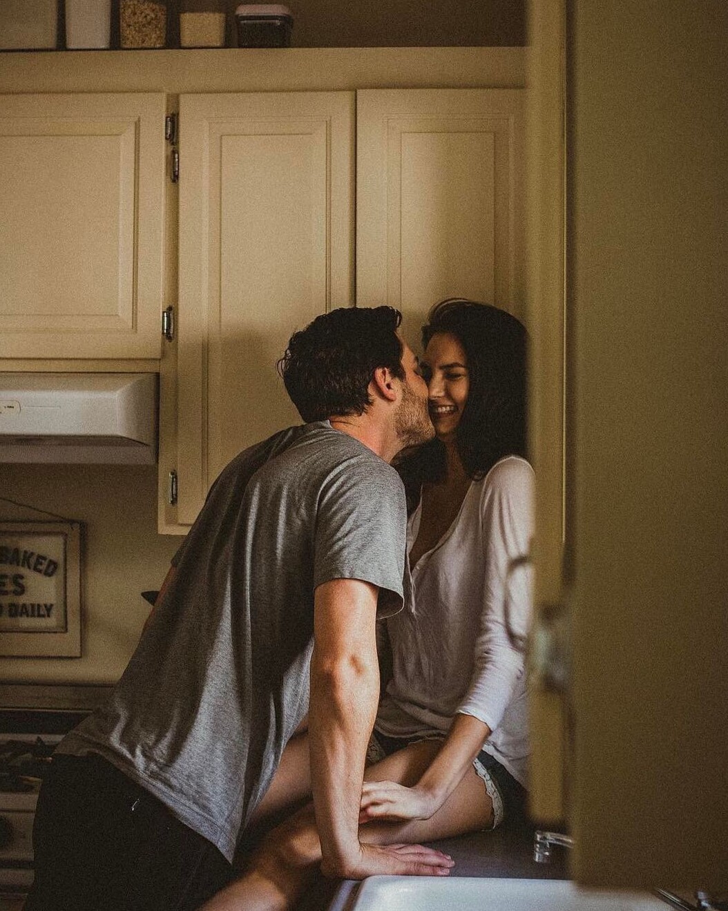 8 Enchanted Evenings to Write Your Love Story at Home 🧭 🌊 549