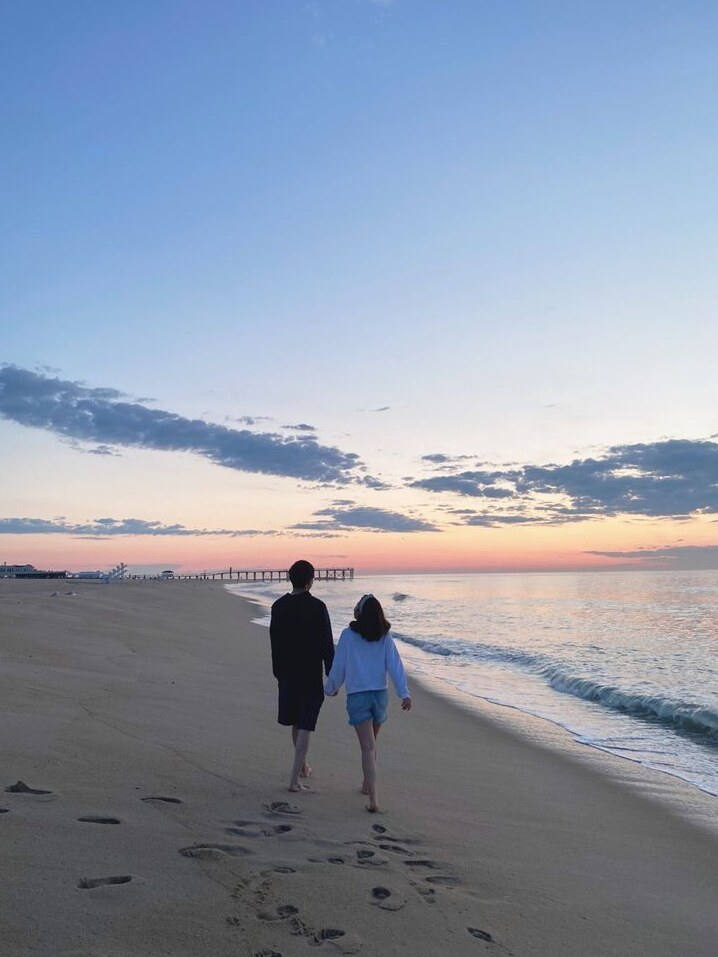 🧠 🧭 Beach Moments With Your Perfect Match 703