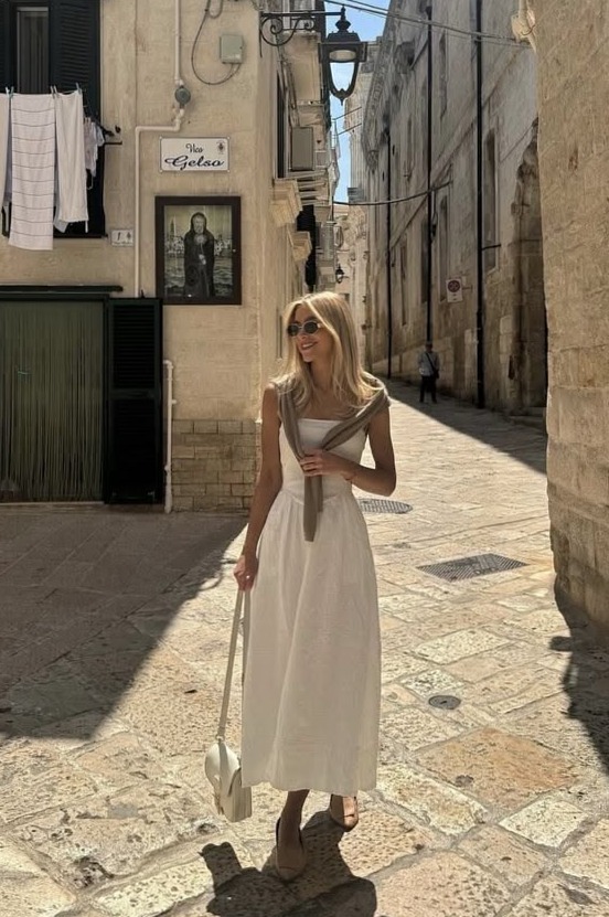 🧿 ⟡ Chic Italian Summer Style: 17 Timeless Looks for a Soulful Escape 335