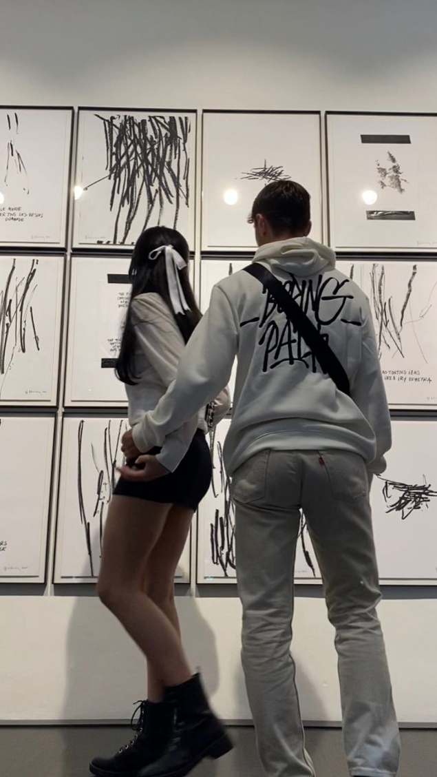 Cute Cupple Museum Moments and Soulful Aesthetic Vibes — 💕 588