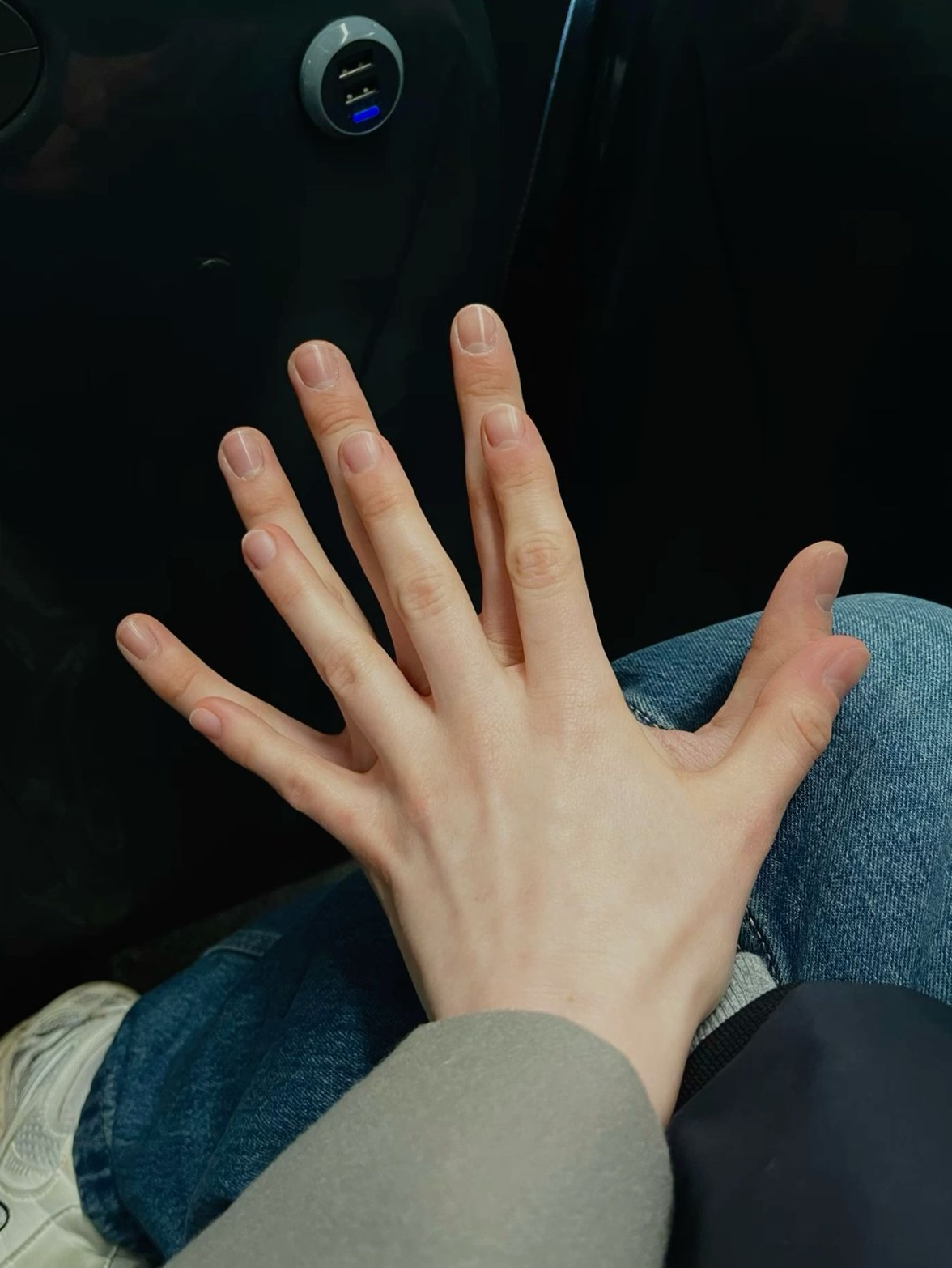Fate Woven in Fingertips — curated connection vibes ⚖️ 🧭 530