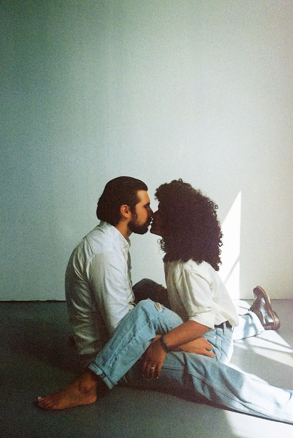 love language visuals: 🏙️ 🎧 Soulful Studio Poses for Couples | Capturing Connect 809
