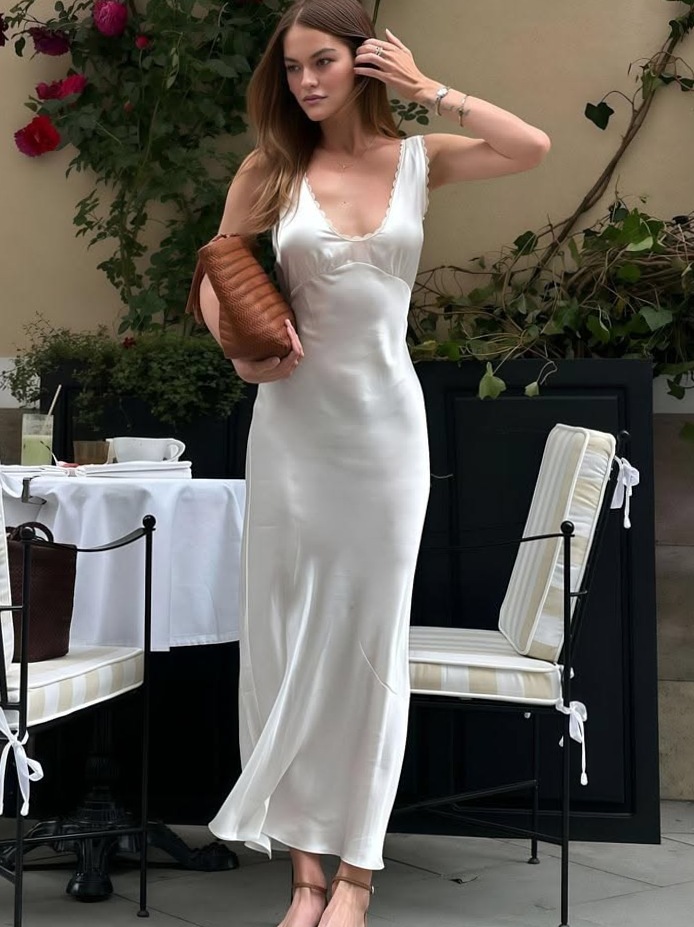 Luxury Silk Satin Dress with Flattering Backless Silhouette for Timeless Occasio 965